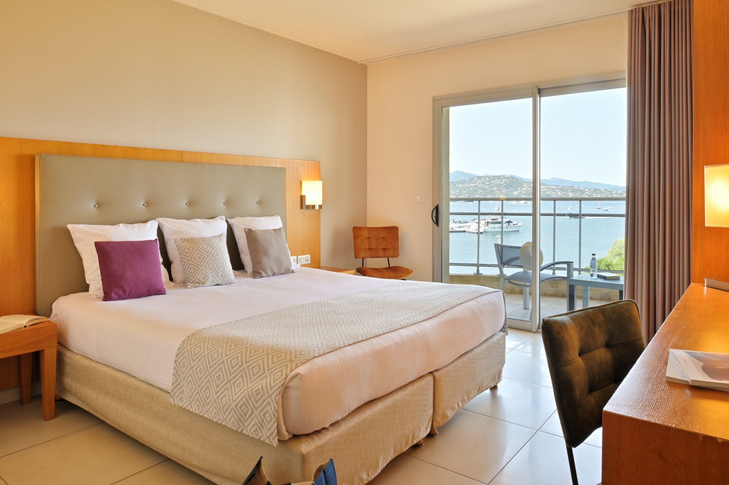 Une chambre d'hôtel avec vue mer à Porto-Vecchio | Hôtel Costa Salina